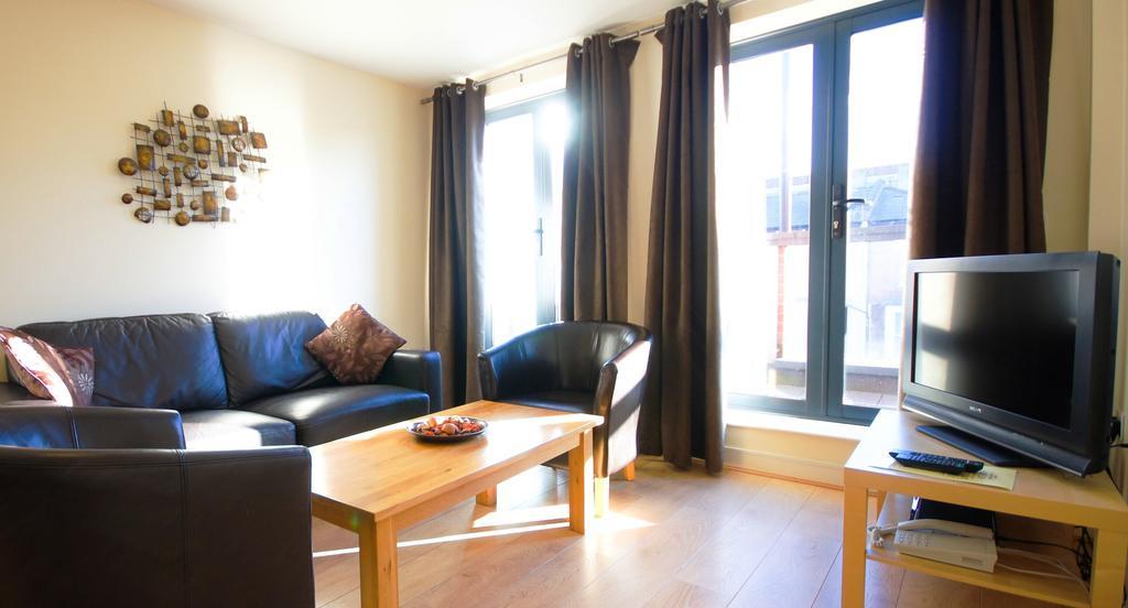 Lodge Drive Serviced Apartments Enfield Chambre photo